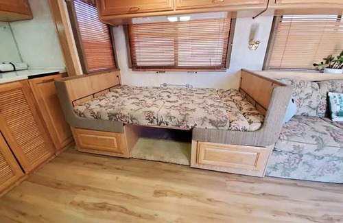 Las Cruces Casa | Just off 70, secluded, major week/month discounts.