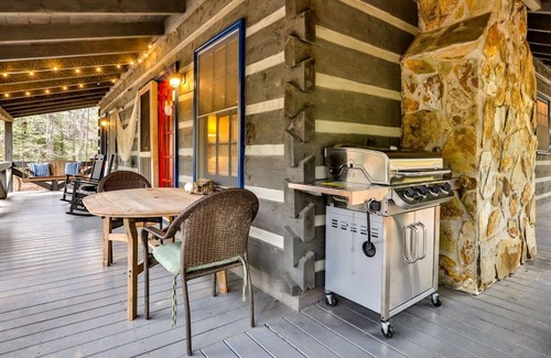 Dial Cabina | Just One More Night | Blue Ridge, GA