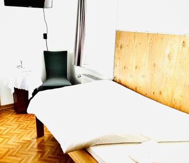 Gadebusch Casa | Just Pension & Bar