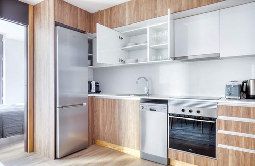 El Born Apartamento | Just Renovated El Born 2BR nr Port Vell, by Blueground