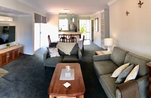 South Yunderup Villa | Simplemente serenidad simple