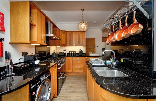Killay Casa | Just Stay Wales - Highmead House