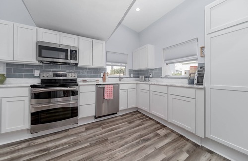 North Beach Casa | Just steps away from the Boardwalk & Beaches, Walkable to Entertainment!