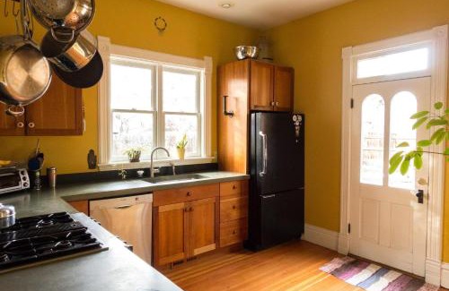 Bozeman Casa | Just Two Blocks From Downtown Bozeman, The Dahlia House Is A Tucked Away Retreat