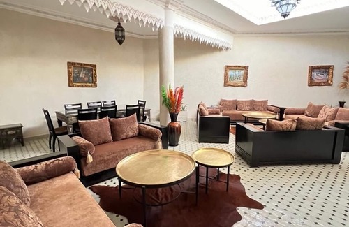 Oulad Hassoune Hotel | Just V hotel & Spa