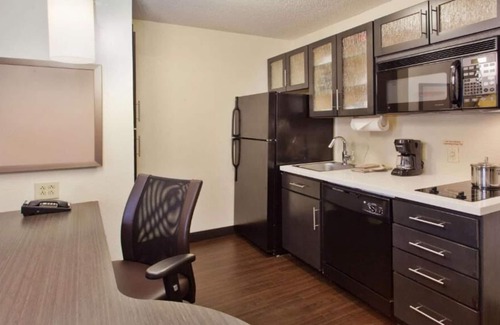 Somerset Casa | Just What You Were Looking For! Enjoy 2 Spacious units. Near Billy Bob's Texas