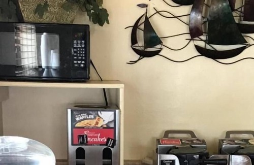 Ponderay Casa | Just What You Were Looking For! Small Town Charm, Pets Allowed, Free Parking