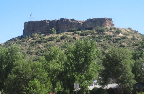 Castle Rock Casa | Just What You Were Looking For! 4 Sleek Units, Free Breakfast, Free Parking