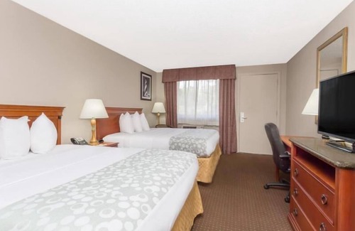 St. Augustine Hotel | Escapada grupal! Tres unidades para 12 personas, piscina al aire libre, estacionamiento gratuito