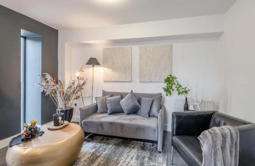 Branston Casa | Justaura Retreat