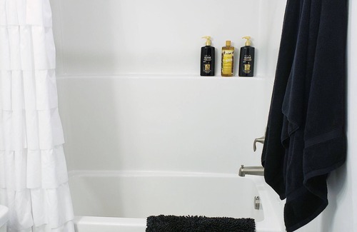 Ammon Casa | Jute's Jungalow: 30 min. from Bear World and 2 hrs. to Yellowstone Park