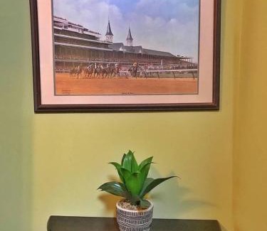 Lexington Casa | JW's LOFT - Pet Fee Additional Charge