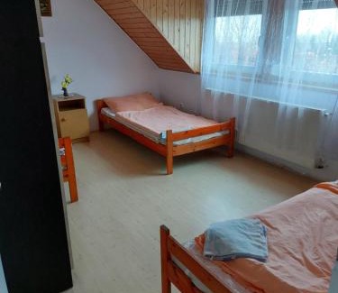 Badacsonyors Casa | Kéktúrás-Tóra Nyíló Badacsonyi privát bérlemény