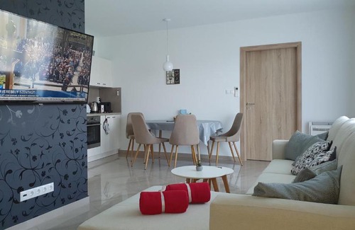 Keszthely Apartamento | Kékvitorla Apartman Keszthely