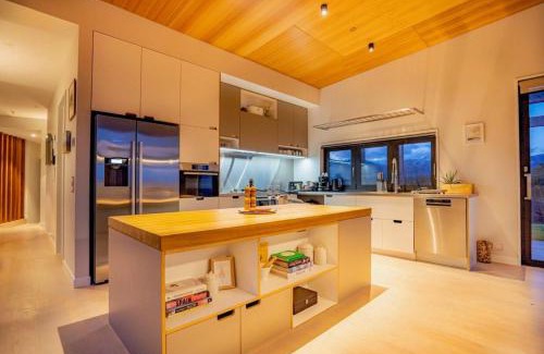 Ben Ohau Casa | Kārearea Lakehouse at Lake Pukaki