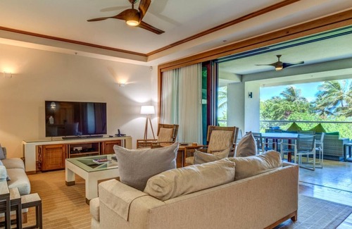 Montage Kapalua Bay Condominio | K B M Resorts: Luna At Montage Kapalua Bay, Luxury, Ocean View, 3 Bedrooms, L'occitane Amenities, Beach Gear, 2900 Sq/ft, Includes Rental Car!