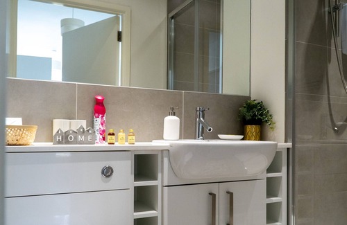 Hatfield Apartamento | K Suites - Stunning 2 bed Apt w/ free parking