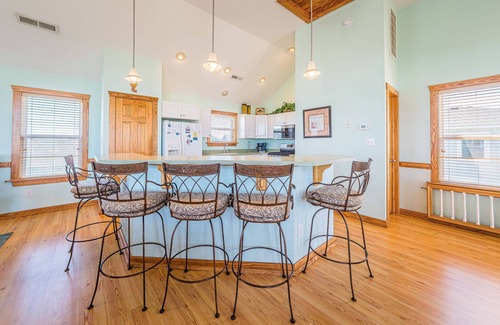 South Nags Head Casa | K1054 La BU. Vista al mar, 60 pies a la playa, mesa de billar, jacuzzi, mascotas OK!