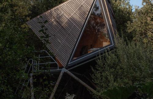Tintagel Cabina | K3 Kudhva Treehouse Cabin in Tintagel