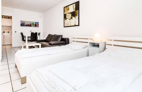 Junkersdorf Apartamento | K71 Apartment Cologne in Cologne Junkersdorf with 2 bedrooms, balcony and free W-LAN