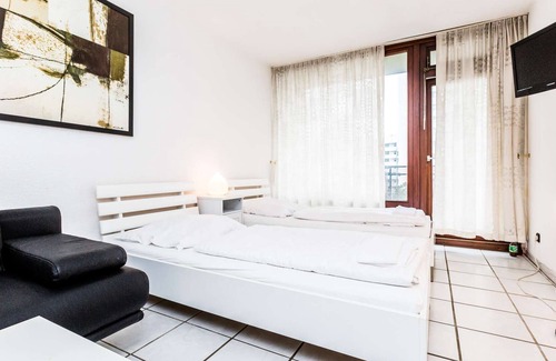 Junkersdorf Apartamento | K71 Apartment Cologne in Cologne Junkersdorf with 2 bedrooms, balcony and free W-LAN