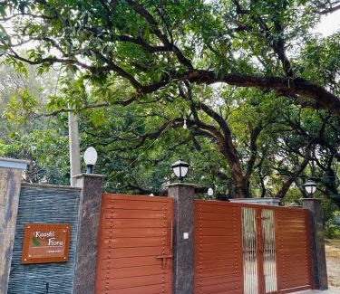 Varanasi Casa | Kaashi Flora (Modern Suite)
