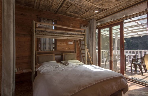 Gagar Chalet De Esquí | Kaath Maati-Luxurious woodem two storied Treehouse in the lap of nature