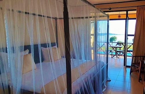 Kampala Hotel | Kaazi Beach Resort