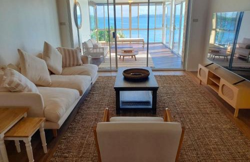 Sunshine Casa | Kabine Waterfront Lakehouse in Sunshine
