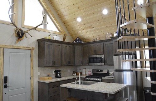 Ashton Casa | Kabino: River Run Cabin on Henry's Fork, Fire Pit, perfect fishing trip!