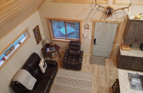 Ashton Casa | Kabino: River Run Cabin on Henry's Fork, Fire Pit, perfect fishing trip!
