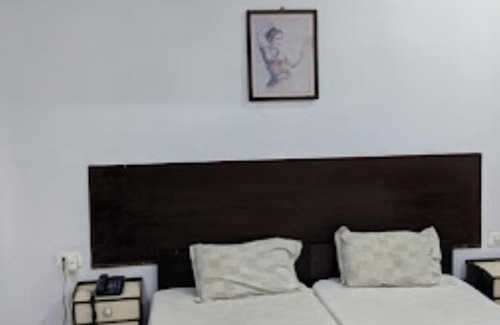 Maihar Hotel | Kadambari Hotel and Restaurant Patehra