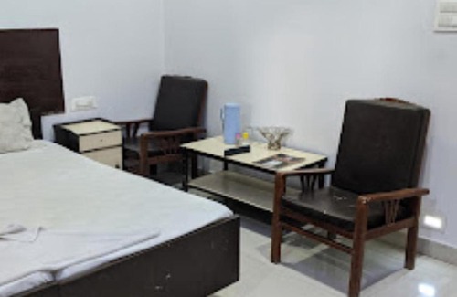 Maihar Hotel | Kadambari Hotel and Restaurant Patehra