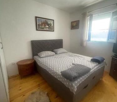 Cetinje Municipality Casa | Kadmi