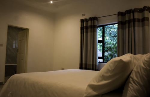 Victoria Falls Cabina | Kafusi Lodge
