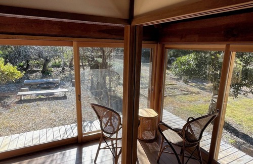 Isumi Casa | Kagetsuan main house is a retreat surrounded by rice fields and bamboo groves.