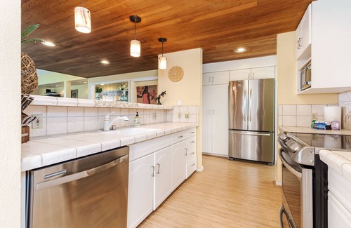 Kahana Apartamento | Kahana Village 13 Oceanview 3bed/2bath 3 Bedroom Apts by RedAwning