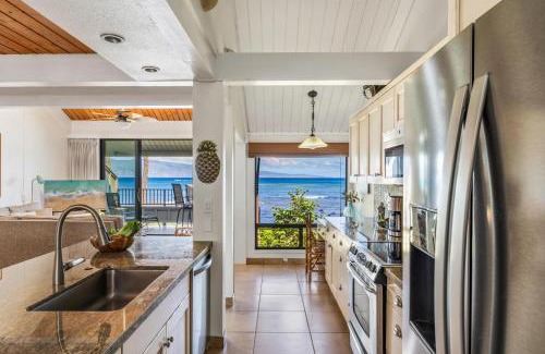 Kahana Casa | Kahana Village 33 · KHV 33 Oceanfront 2BD Villa Spectacular Ocea