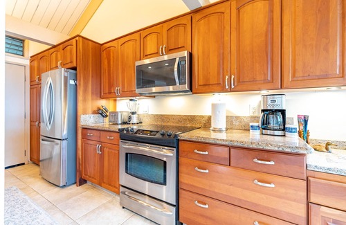 Kahana Condominio | Kahana Village 40 2 Bedroom Condo by RedAwning