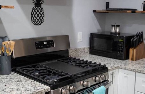 Pleasant Grove Apartamento | Kahanamoku’s Surf Retreat | Basement 2 BD | Hawaii