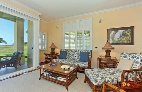 Ko Olina Condominio | Kai Lani 23D: Stunning Oceanfront, 2 King Beds, Modern Upgrades