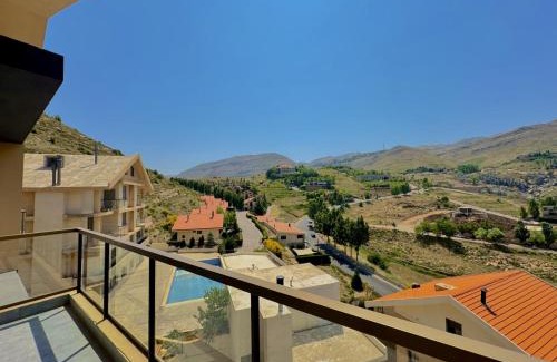 Kfardebian Apartamento | Kaia Faqra Duplex 3BR w Balcony
