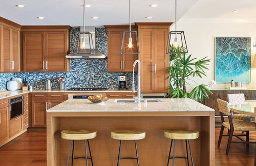 Foster Village Condominio | Kaiholo 4-Bdrm Superior,Spectacular Ocean View,Large Living Area