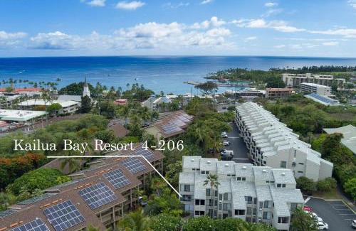 Historic Kailua Village Casa | Kailua Bay Resort 4-206 Corner Oceanview Downtown Unit