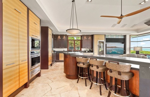 Kalama Tract Casa | Kailua Sands | Oceanfront Pool Retreat with Gym | Sleeps 7