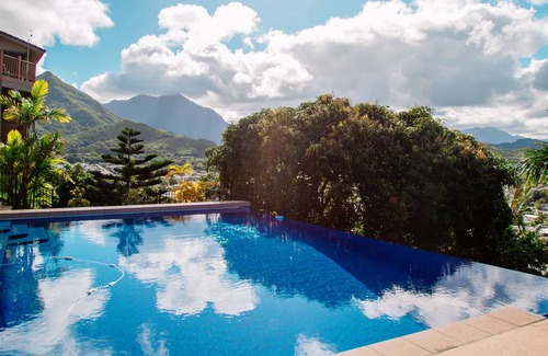 Keolu Hills Casa | Kailua view house with infinity pool 9500/month