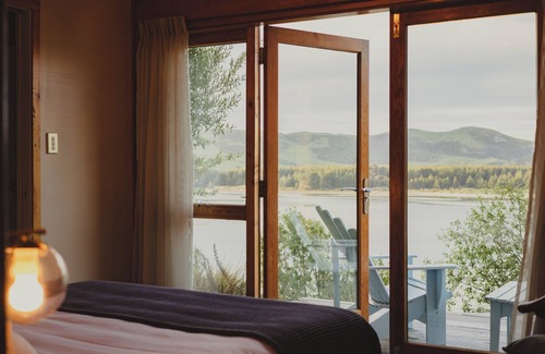 Cape Saunders Complejo | Kaimata Retreat and Kakapo Cabin Otago Peninsula-Ocean view lodge for family and friends gatherings