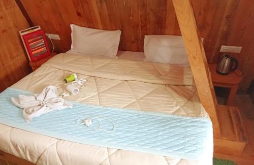 New Manali Chalet De Esquí | Kaira huts nature's hug