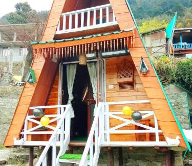 New Manali Chalet De Esquí | Kaira huts nature's hug