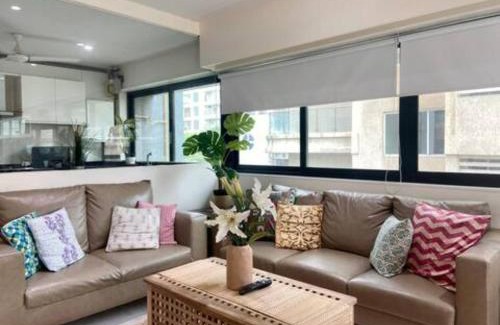 Bandra West Apartamento | Kakad Classic 360, 16th Rd, Pali Village, Khar West by Connekt Homes